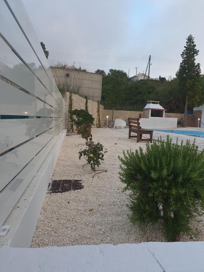 Villa Serapho Paphos Buitenkant foto