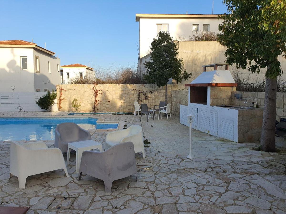 Villa Serapho Paphos Buitenkant foto